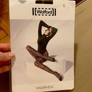NWT- Wolford wilderness tights ! Blk/blk🖤